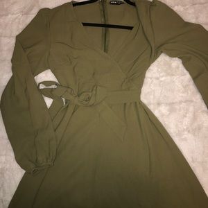 Shein short green long sleeve dress